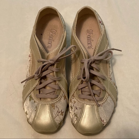 New Floral SKECHERS Metallic Waterlily Lace Ups - Picture 11 of 14